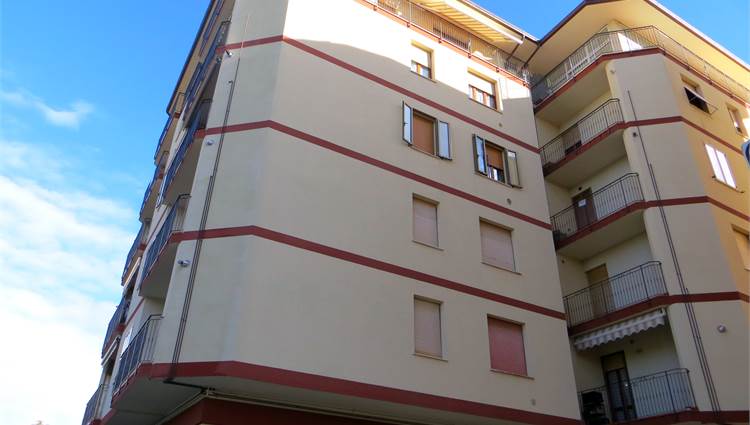 Edificio esterno ristrutturato
