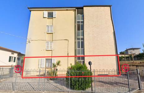 APPARTAMENTO PIANO TERRA E GARAGE A FERMO