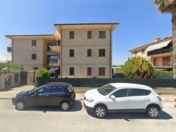 APPARTAMENTO PT CON CORTE A SANT'ELPIDIO A MARE