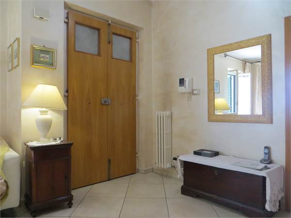 APPARTAMENTO IN TRIFAMILIARE RISTRUTTURATO