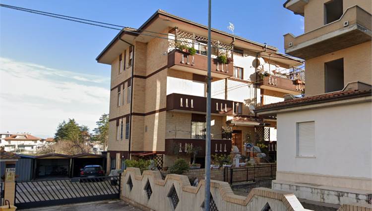 ingresso pedonale e carrabie