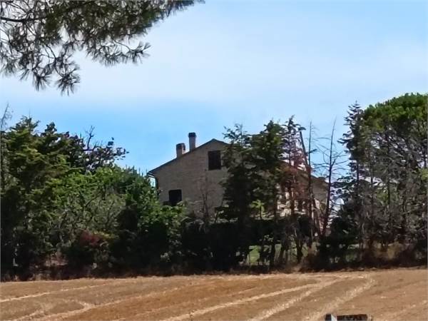 Casale di Campagna con terreno