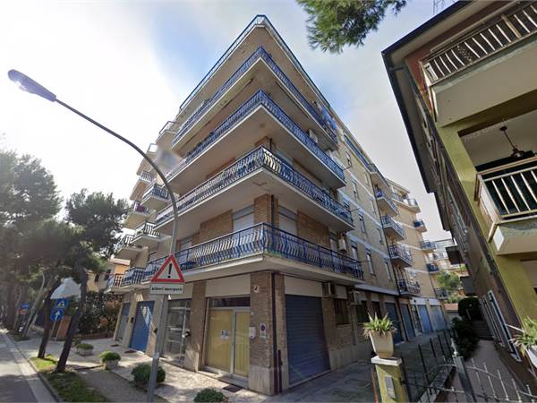 APPARTAMENTO AL PIANO PRIMO 100 M DAL MARE A PORTO SAN GIORGIO