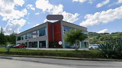 COMPLESSO IMOBILIARE CON NEGOZI E LABORATORI A POLLENZA