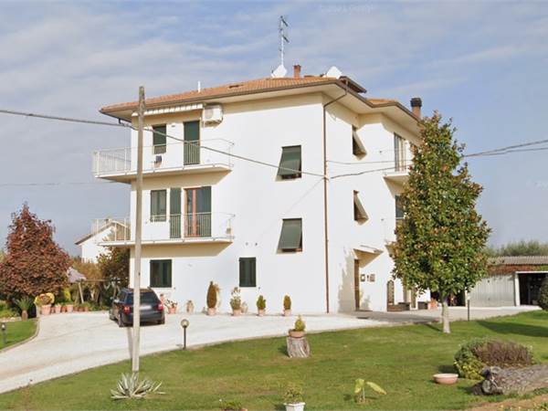 APPARTAMENTO PT CON AMPIA CORTE A PORTO SANT'ELPIDIO