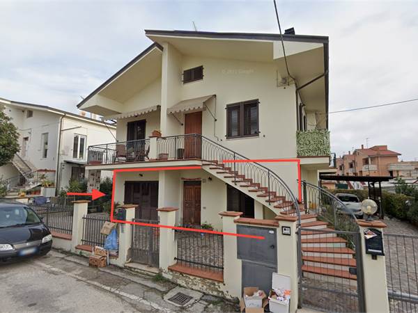 APPARTAMENTO AL PIANO TERRA CON GARAGE A SALVANO DI FERMO