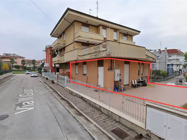 APPARTAMENTO PIANO TERRA CON TERRAZZO ESCLUSIVO A PORTO SANT'ELPIDIO (FM)