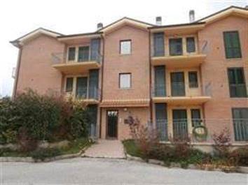 APPARTAMENTO PT CON GARAGE E CANTINA A MONTEGIORGIO (FM)