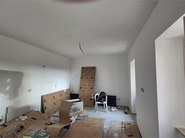 APPARTAMENTO PIANO TERRA COMPLETAMENTE RISTRUTTURATO A CORRIDONIA