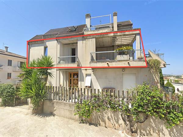 APPARTAMENTO 221 MQ A SANT'ELPIDIO A MARE(FM) CON QUATTRO BALCONI