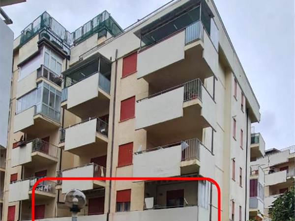 APPARTAMENTO 78 MQ FERMO(FM) VICINO ALLA SPIAGGIA DI TRE ARCHI
