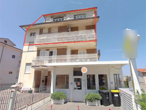 APPARTAMENTO 166 MQ MONTEGRANARO (FM) CON BALCONI E SOTTOTETTO