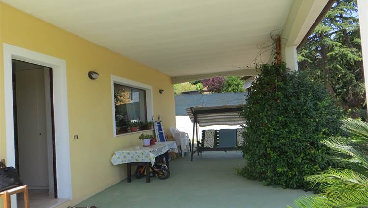 portico