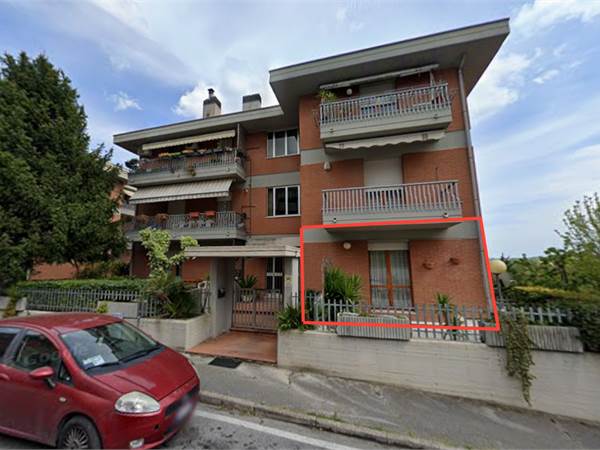 APPARTAMENTO CON 2 BALCONI 112 MQ COMMERCIALI A CORRIDONIA (MC)