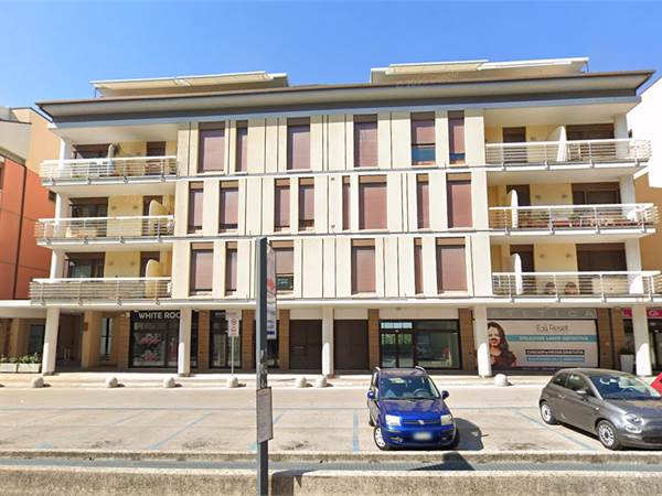 APPARTAMENTO 95 MQ CON TERRAZZO E DUE BAGNI A MACERATA (MC)