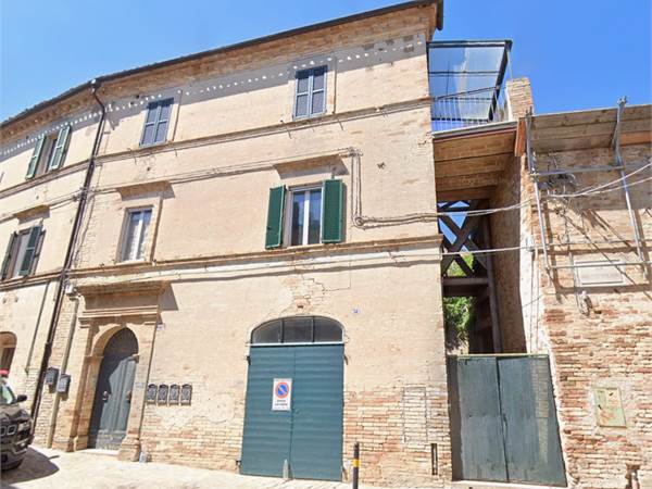 APPARTAMENTO 68 MQ A MONTELUPONE (MC) – CENTRO STORICO
