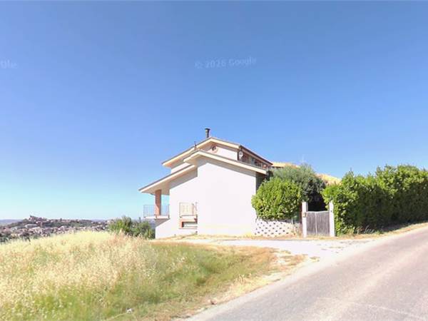 VILLA  A SCHIERA SU TRE LIVELLI 264 MQ A MONTE VIDON CORRADO (FM)